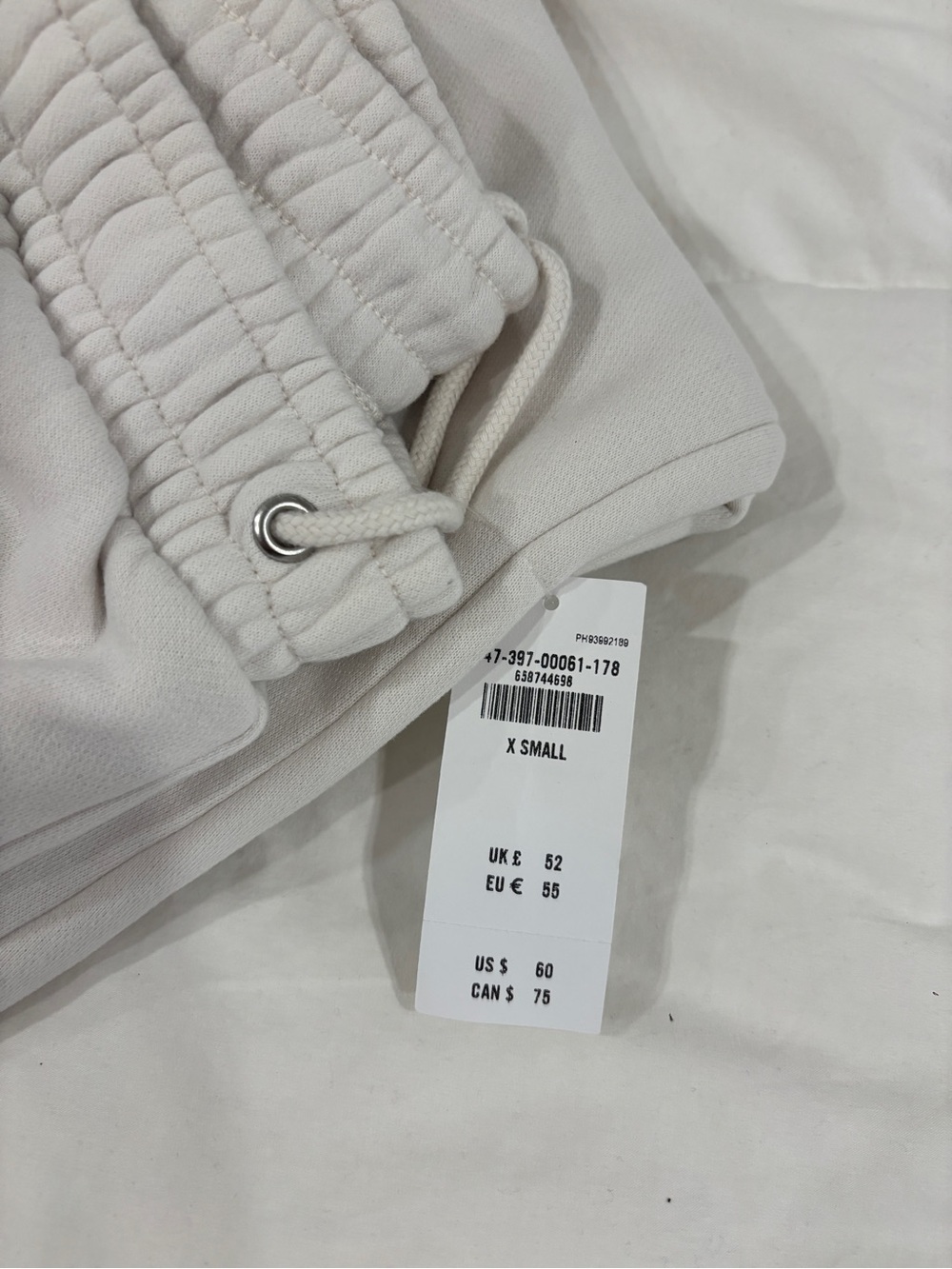 Abercrombie & Fitch Cream Drawstring Joggers
Womens